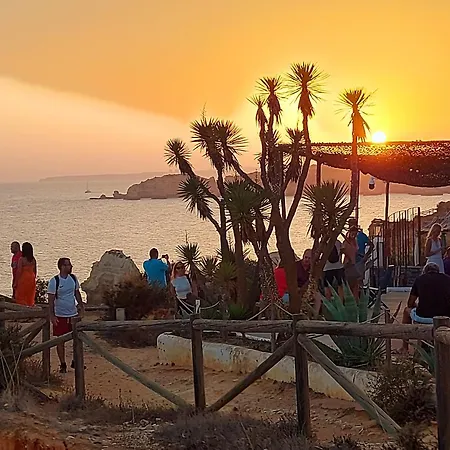 Front * 波尔蒂芒