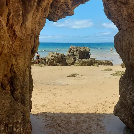 Em Frente à Com Piscina E Ténis Portimão